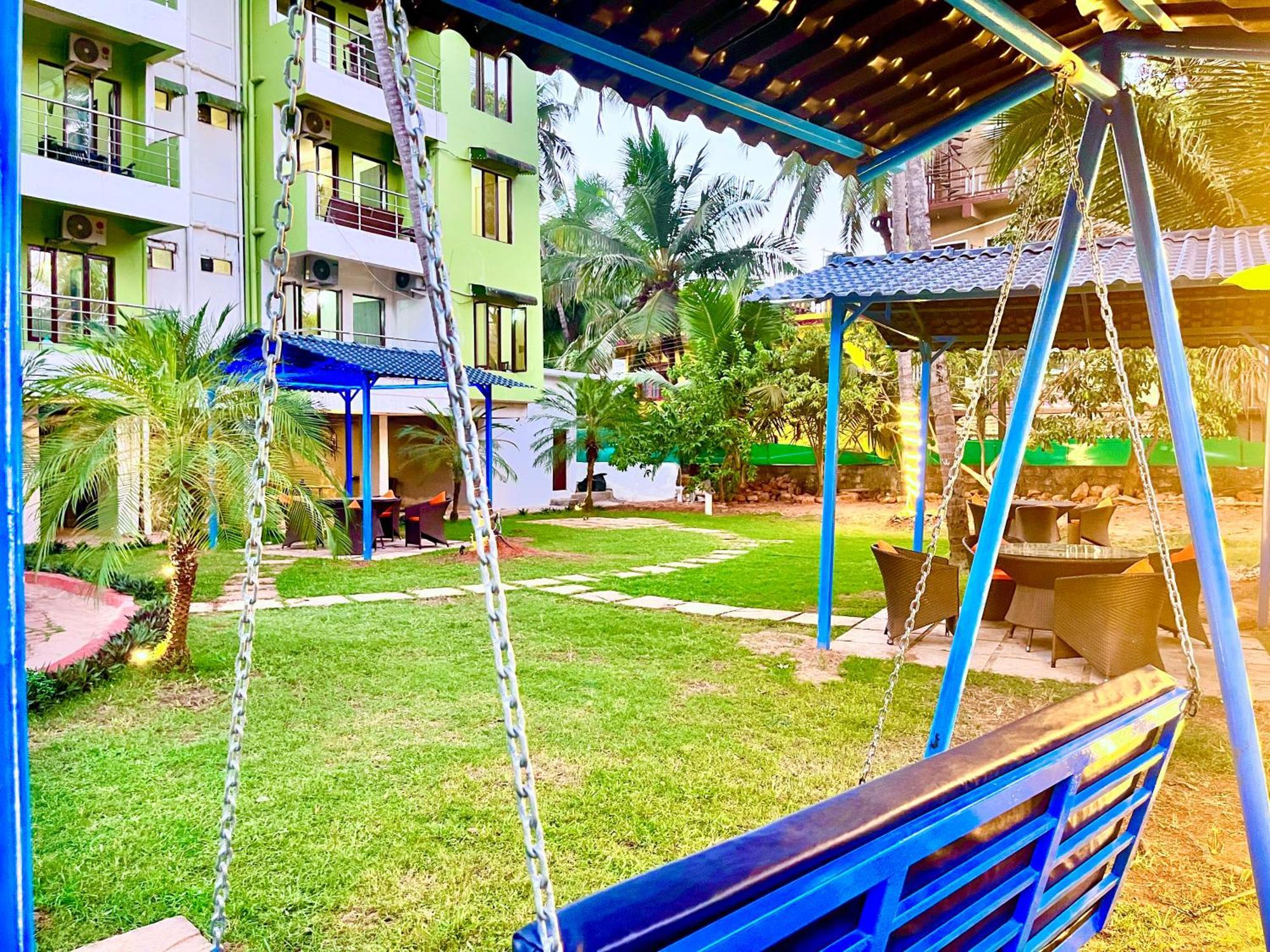 Summer Beach Resort, Goa - #Near Baga Beach #Swimming Pool #Garden #Bar #Lift #Premium Rooms #Property Of The Year #70565-84665 Калангуте Екстериор снимка