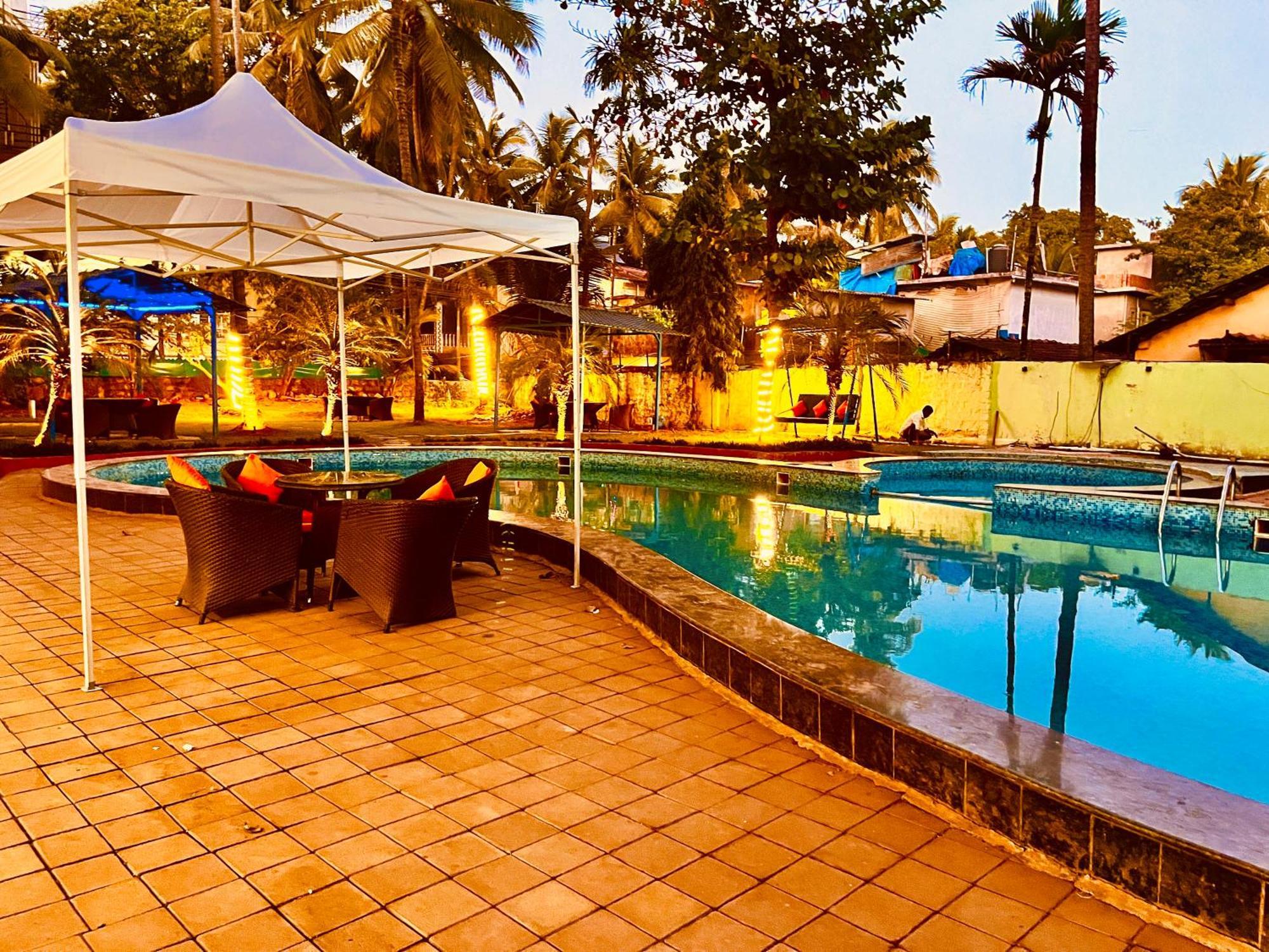 Summer Beach Resort, Goa - #Near Baga Beach #Swimming Pool #Garden #Bar #Lift #Premium Rooms #Property Of The Year #70565-84665 Калангуте Екстериор снимка