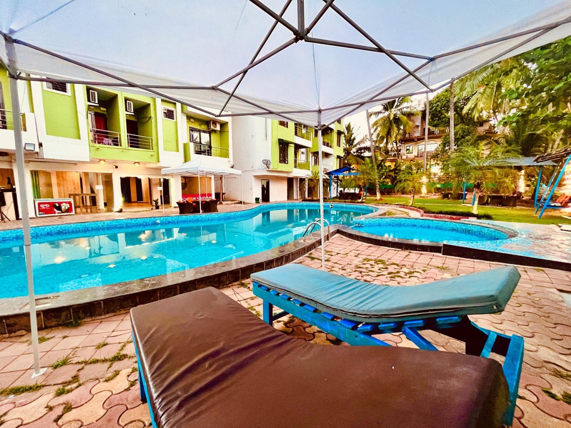 Summer Beach Resort, Goa - #Near Baga Beach #Swimming Pool #Garden #Bar #Lift #Premium Rooms #Property Of The Year #70565-84665 Калангуте Екстериор снимка