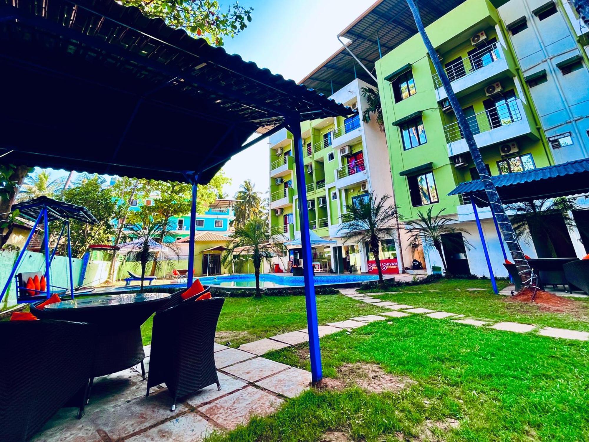 Summer Beach Resort, Goa - #Near Baga Beach #Swimming Pool #Garden #Bar #Lift #Premium Rooms #Property Of The Year #70565-84665 Калангуте Екстериор снимка
