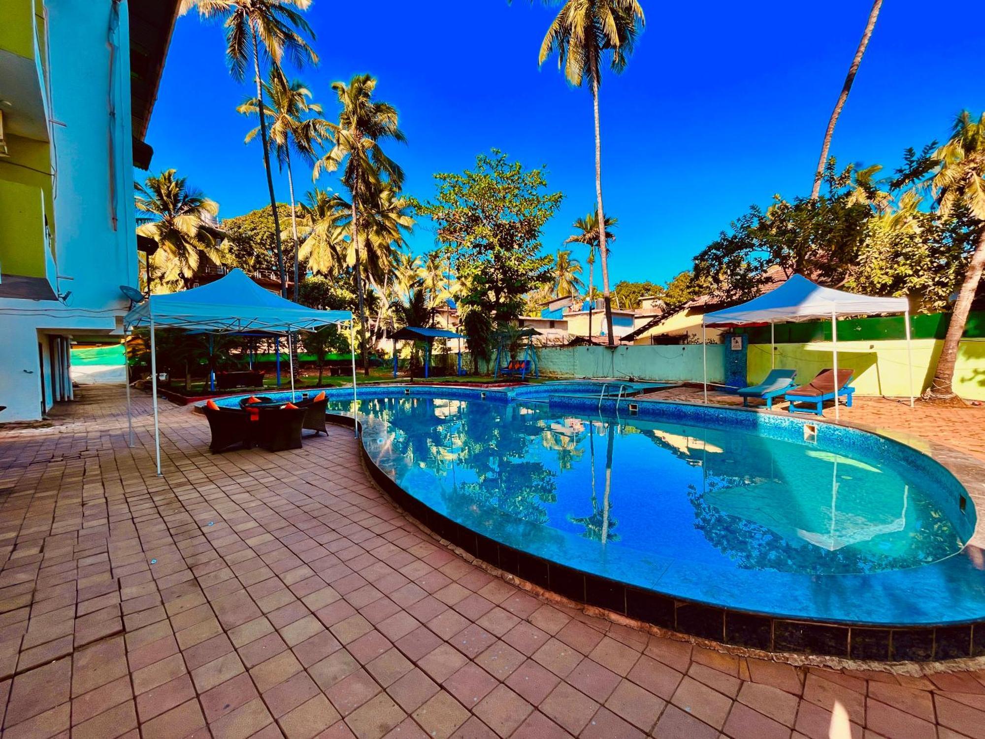 Summer Beach Resort, Goa - #Near Baga Beach #Swimming Pool #Garden #Bar #Lift #Premium Rooms #Property Of The Year #70565-84665 Калангуте Екстериор снимка