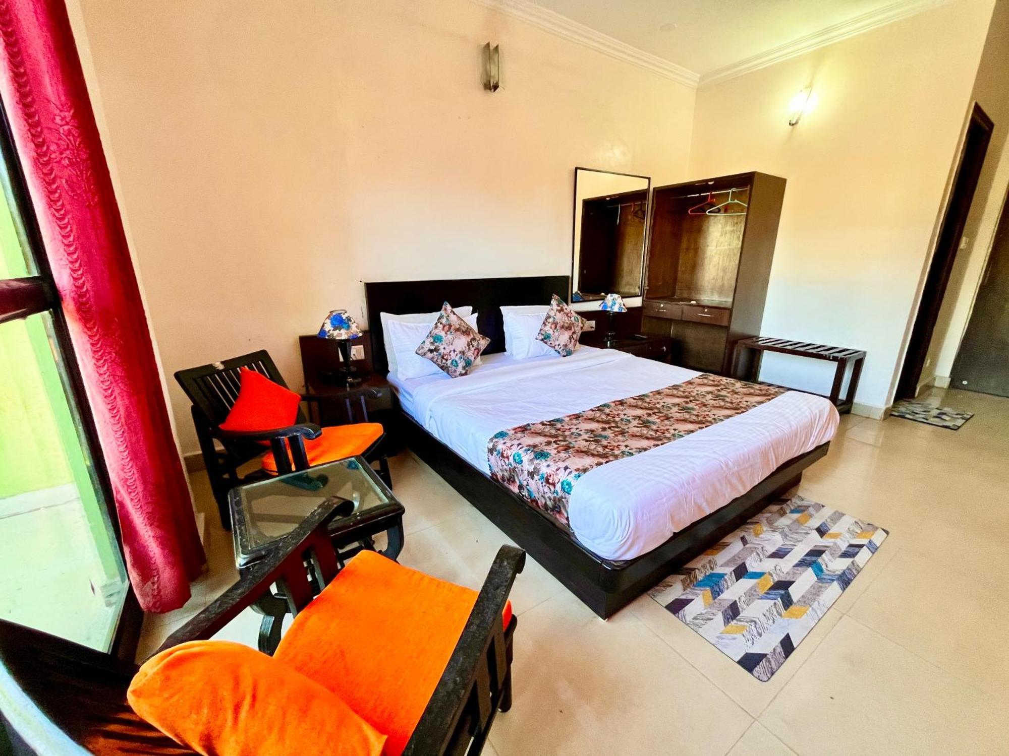 Summer Beach Resort, Goa - #Near Baga Beach #Swimming Pool #Garden #Bar #Lift #Premium Rooms #Property Of The Year #70565-84665 Калангуте Екстериор снимка