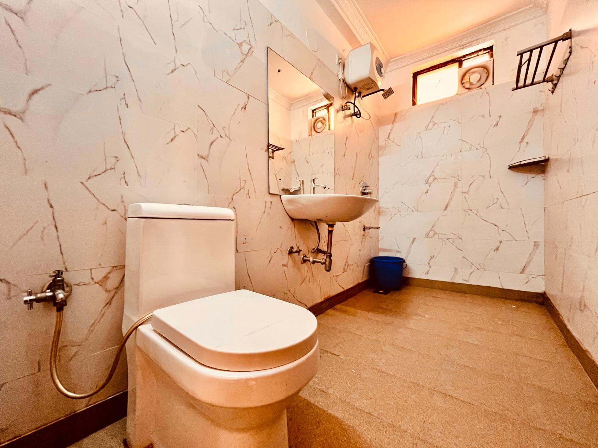 Summer Beach Resort, Goa - #Near Baga Beach #Swimming Pool #Garden #Bar #Lift #Premium Rooms #Property Of The Year #70565-84665 Калангуте Екстериор снимка