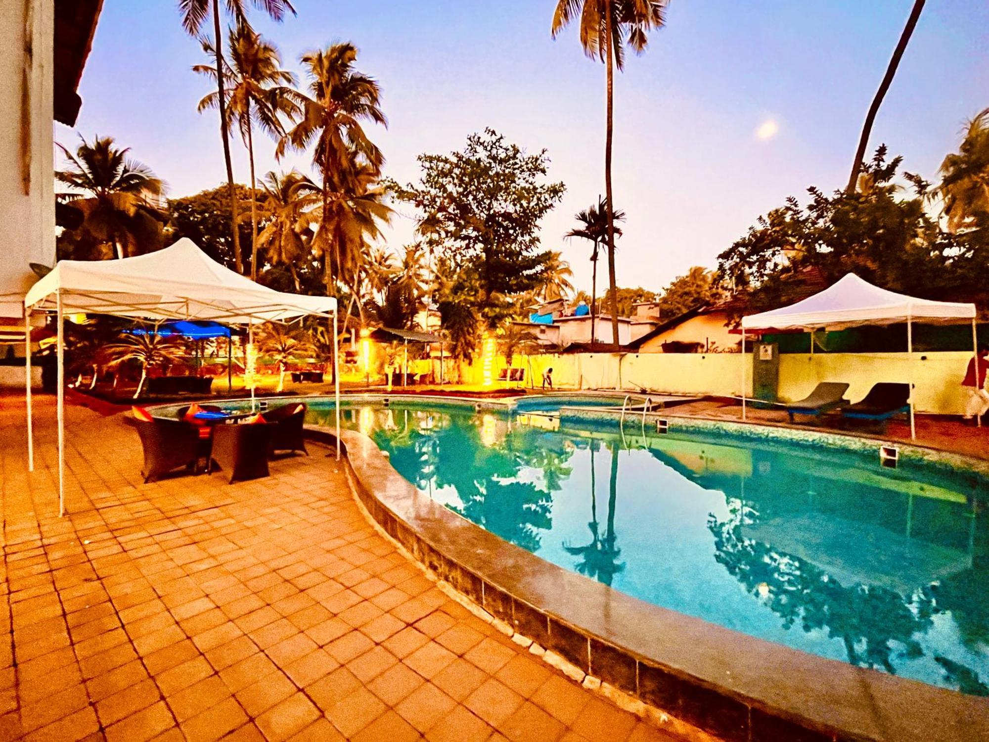 Summer Beach Resort, Goa - #Near Baga Beach #Swimming Pool #Garden #Bar #Lift #Premium Rooms #Property Of The Year #70565-84665 Калангуте Екстериор снимка